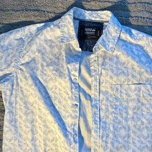 Monument Men's Blue Geometric Casual Shirt